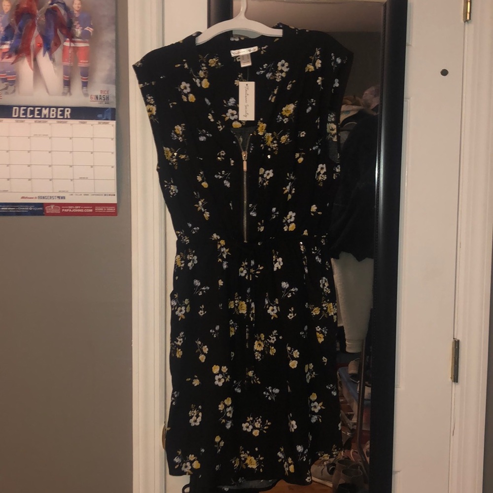 Women’s dress